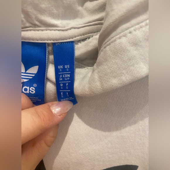 Adidas sweatshirt - Picture 3 of 4